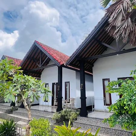 Sela Cottages